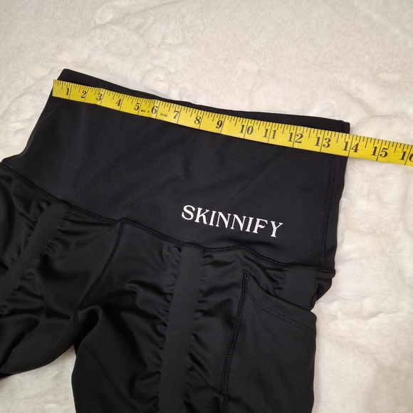 Skinnify Ruched Black High-Waisted Resistance Band Leggings   Women Size Medium - Picture 13 of 16